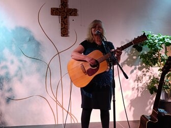 Vlašim: Pavlína Jíšová rozezpívala zaplněný sál